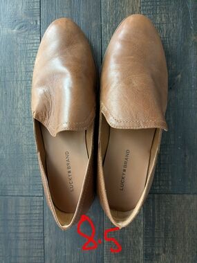 Lucky Brand Women's Tan Leather Slip-On Flats